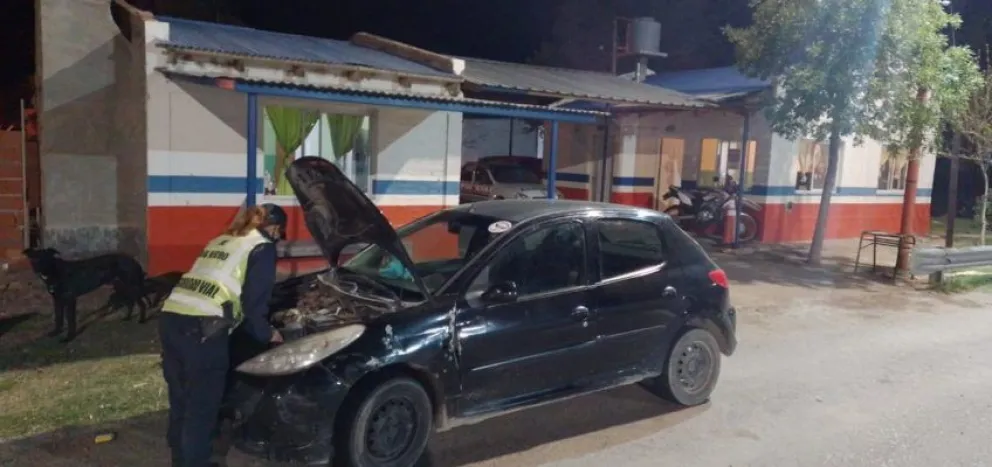 La policía secuestró un camión y un auto