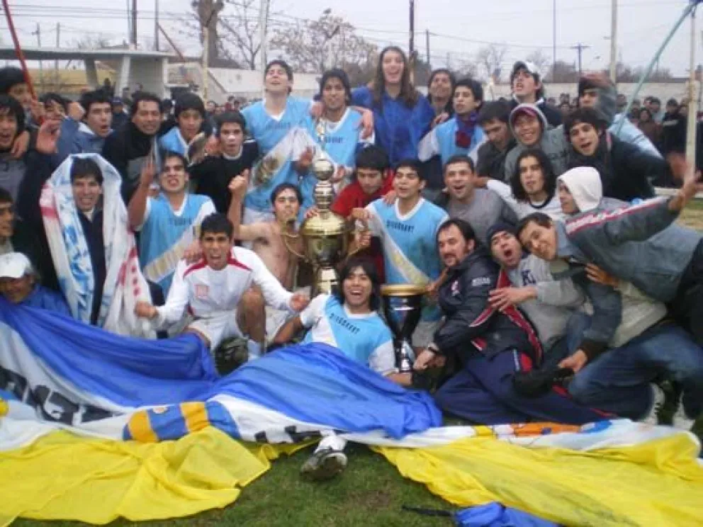 Saltense es el campeón de la Confluencia