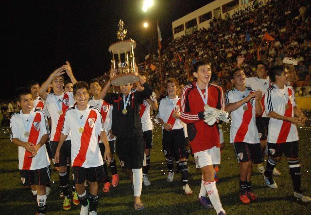 River se llevó los títulos