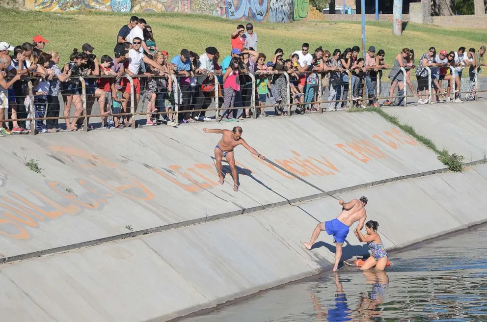 Recomendaciones por si alguien se cae o se descompensa adentro del Canal Grande