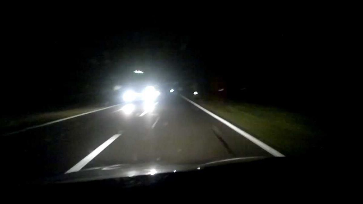 VIDEO: un vecino reclama más iluminación en calles rurales de Roca