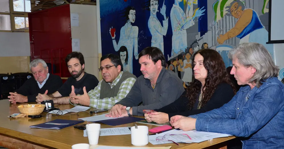 Lanzamiento del congreso en conferencia de prensa Unter 