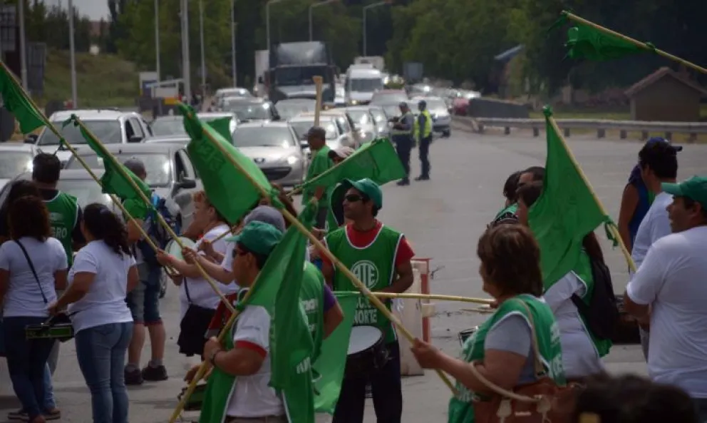 Hasta después del mediodía, corte parcial de los puentes