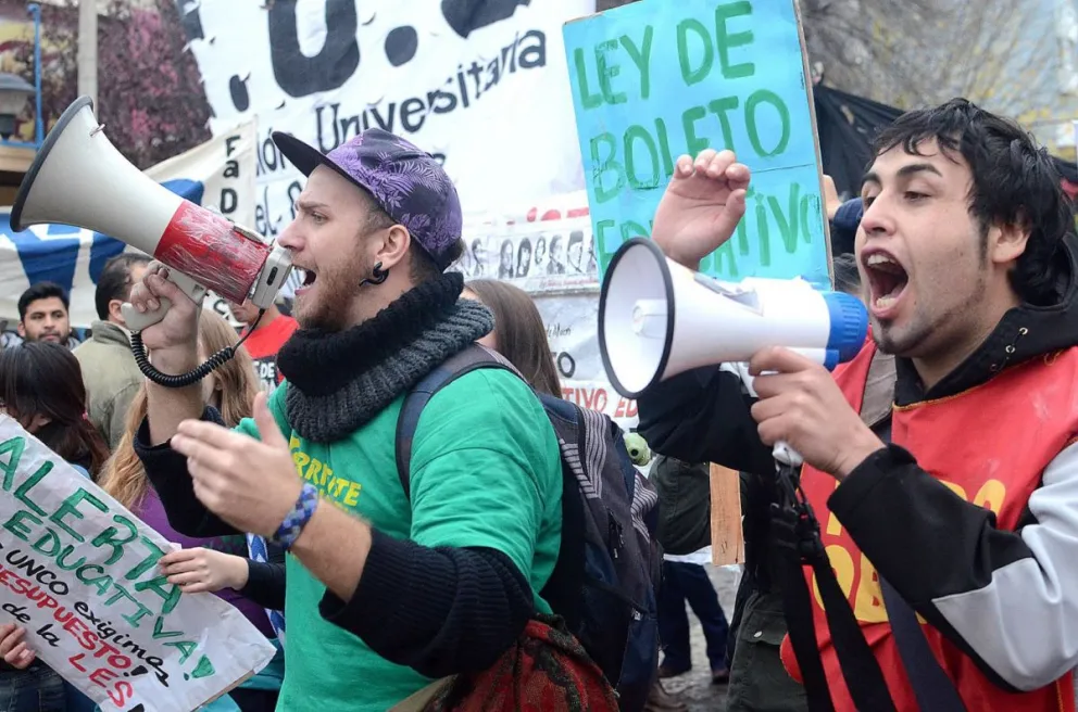 Convocan a una conferencia de prensa en Roca previa a la Marcha Federal Universitaria