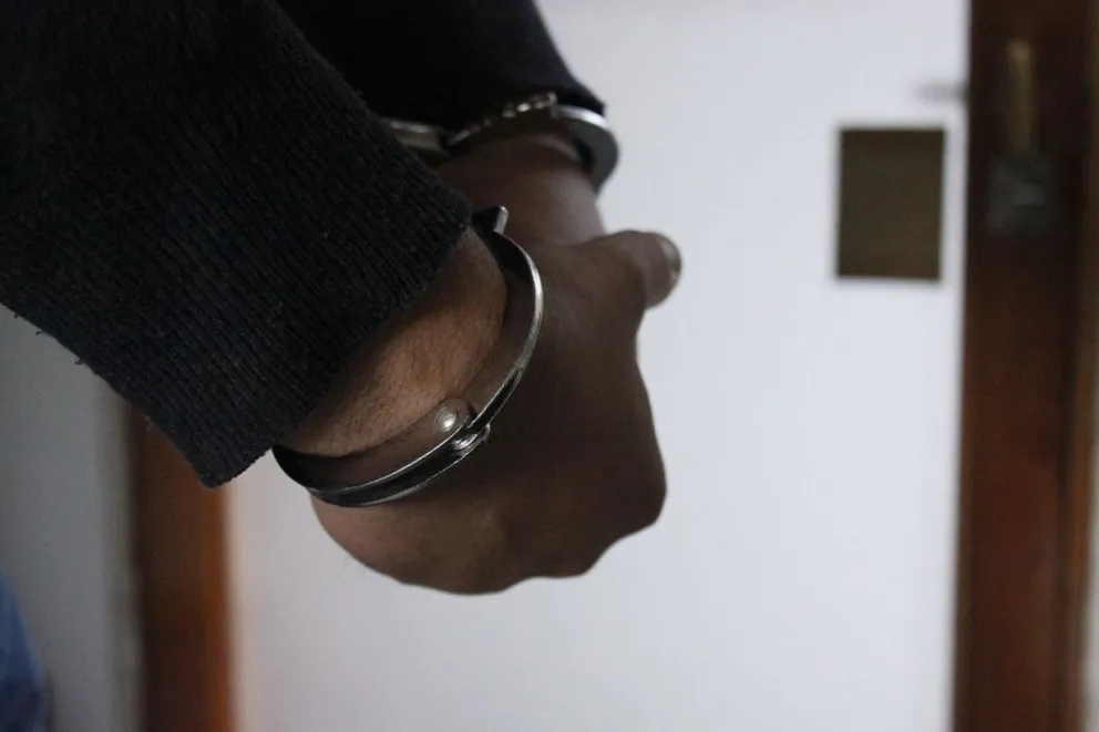 Vecinos llamaron al 911 al ver a un hombre sobre el techo de una vivienda en calle Tortolitas al 3000. Foto: archivo