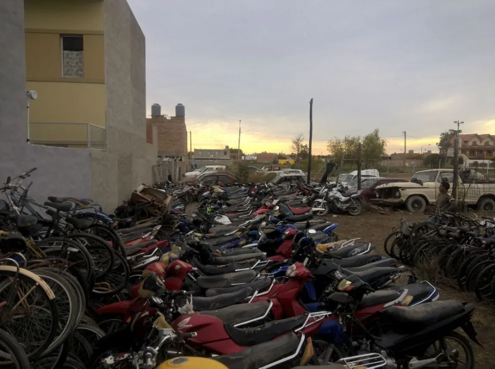 Compactación de motos y autos: Acá está el listado para que veas si tu vehículo está entre ellos