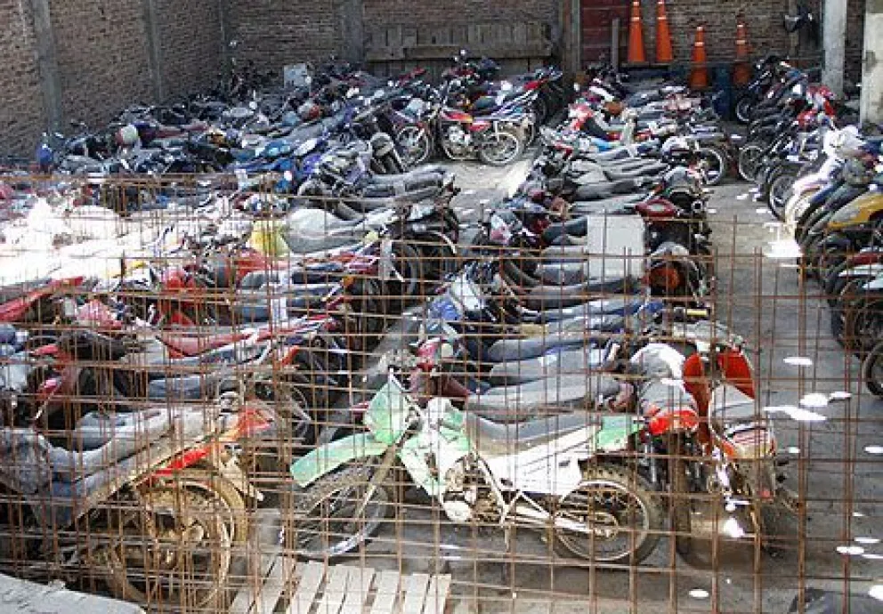 Vecinos denuncian que motos con caño de escape libre circulan a alta velocidad durante la noche en distintos puntos de la ciudad. Foto: archivo