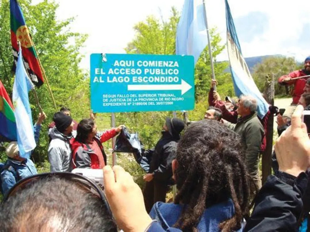 El organizador de la marcha contra Lewis cuenta qué sucedió