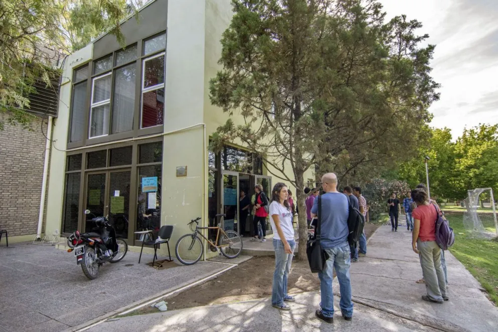 Para Jurgeit los problemas se multiplican en esta unidad académica (foto ilustrativa ANR)