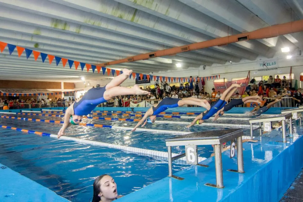 El torneo tiene un gran nivel en la pileta del Depo.