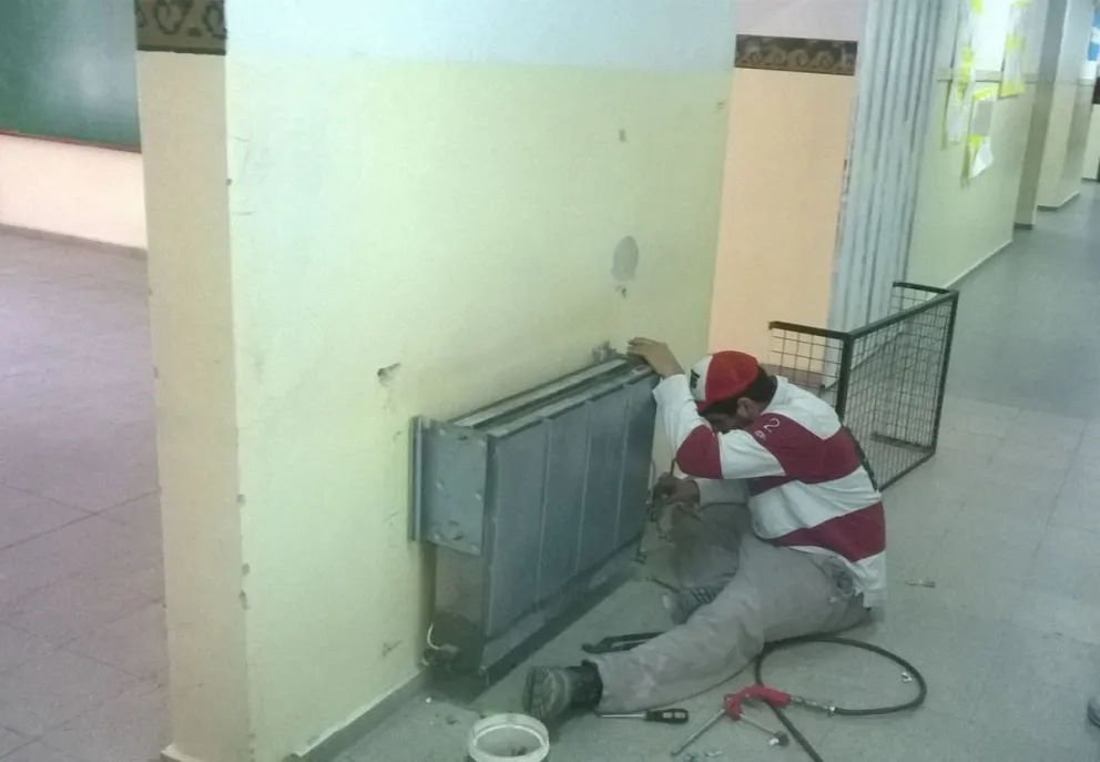 En muchas escuelas todavía no fueron puestos en funcionamiento los calefactores.