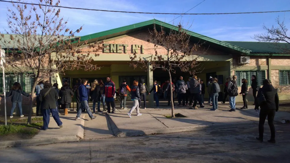 Buscan declarar de interés educativo al CET N.º 1 por participar del Desafío Eco YPF 2024