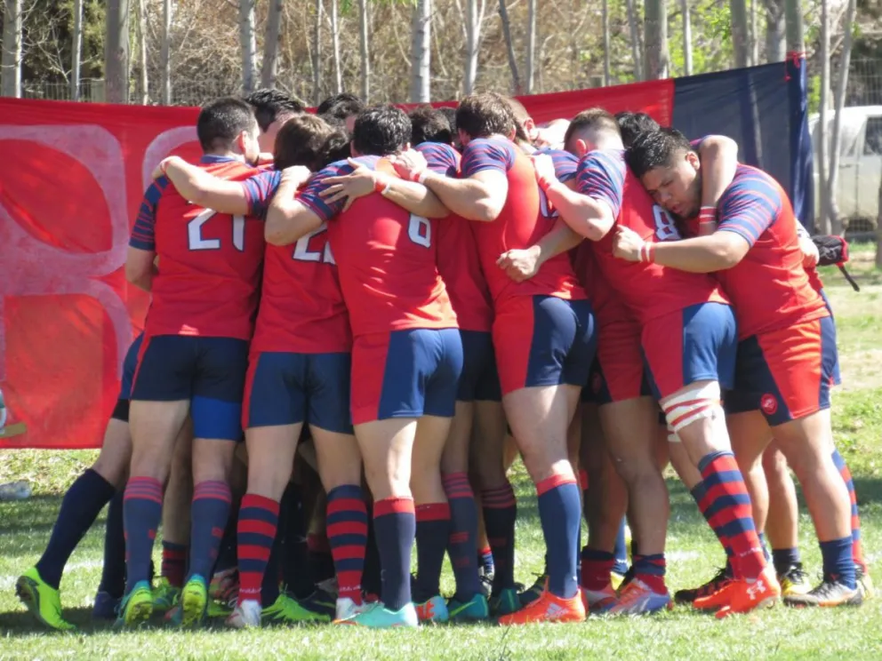 El quince roquense hizo un gran trabajo en Stefenelli.
