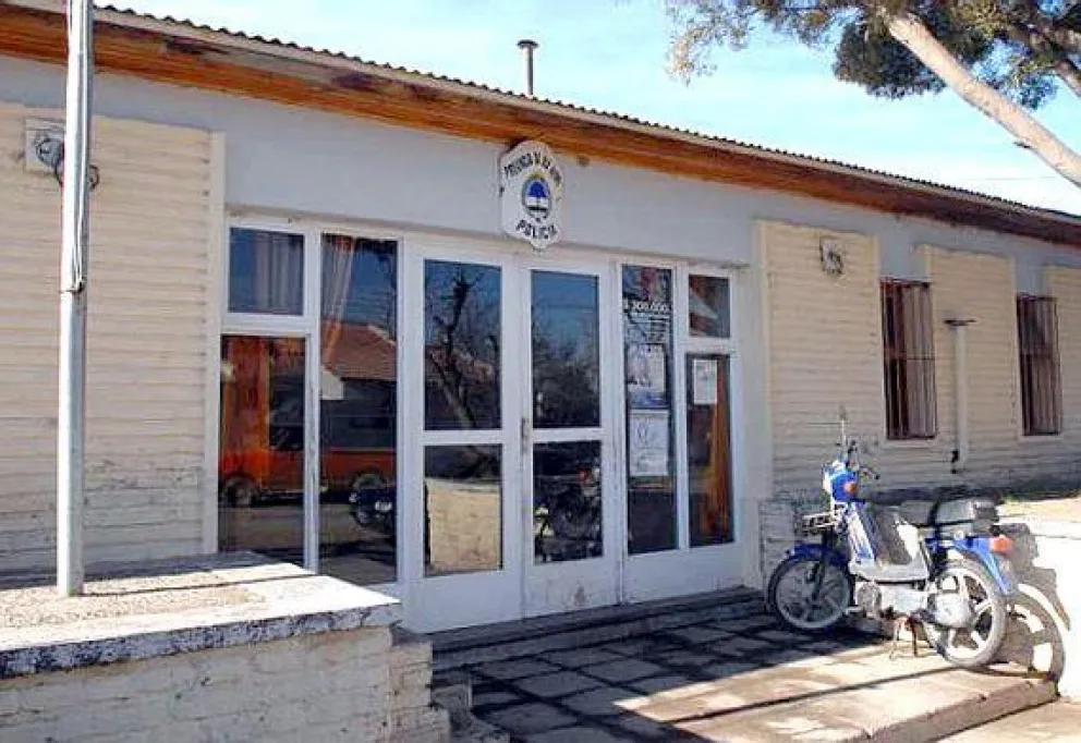 Se metieron a una casa, prepararon el botín en una carretilla y los atrapó la policía