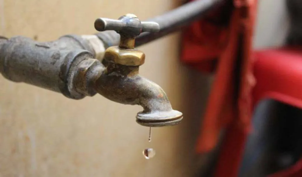 Ola de calor y sin agua: Se espera que el servicio se reestablezca paulatinamente a la zona norte