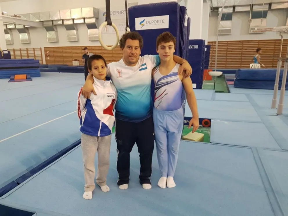 Giuliano, Maximiliano y Fausto. Brillante tarea de los tres en el Cenard.