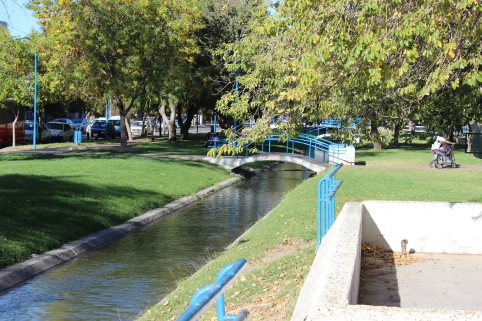 Continúan los trabajos en el paseo del canalito