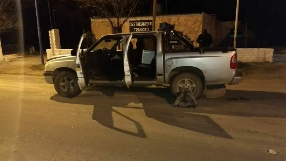 Detenidos por llevar un Jabalí en la camioneta 