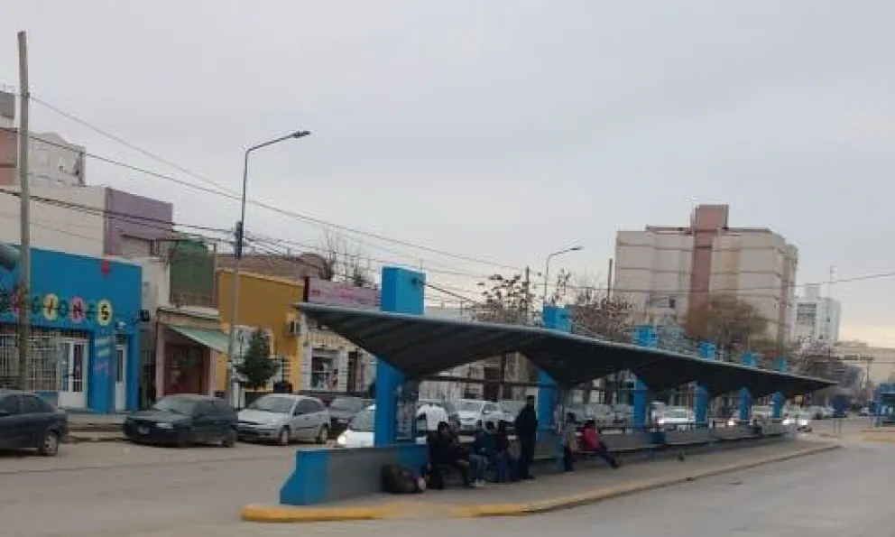 Se levantó el paro y los colectivos funcionarán con normalidad en Roca