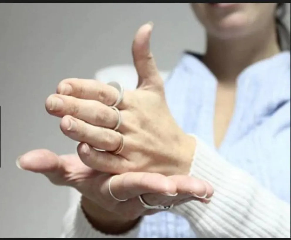 La audiencia incluyó la participación de una intérprete de lengua de señas para garantizar el derecho a defensa del imputado. Foto: archivo.