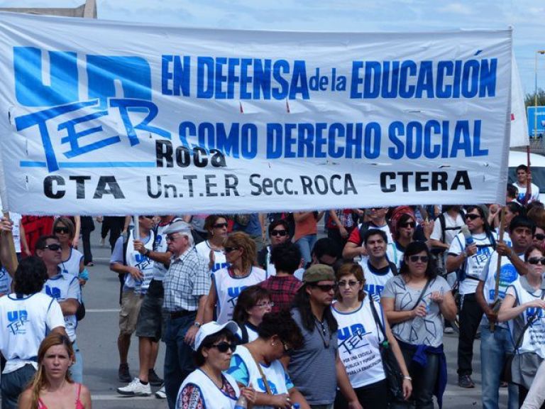 La UnTER definió realizar jornadas de protesta con ingreso tardío de docentes y salidas anticipadas