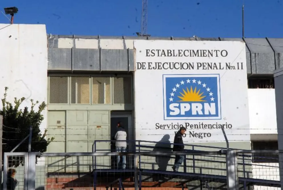 Un interno se fugó del penal mientras estaba en un recreo