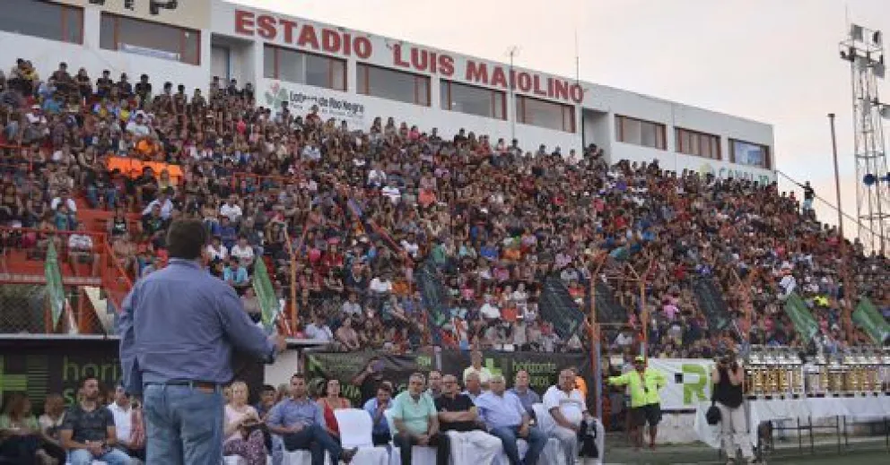 Hoy juega Deportivo Roca por el Torneo Regional Amateur 