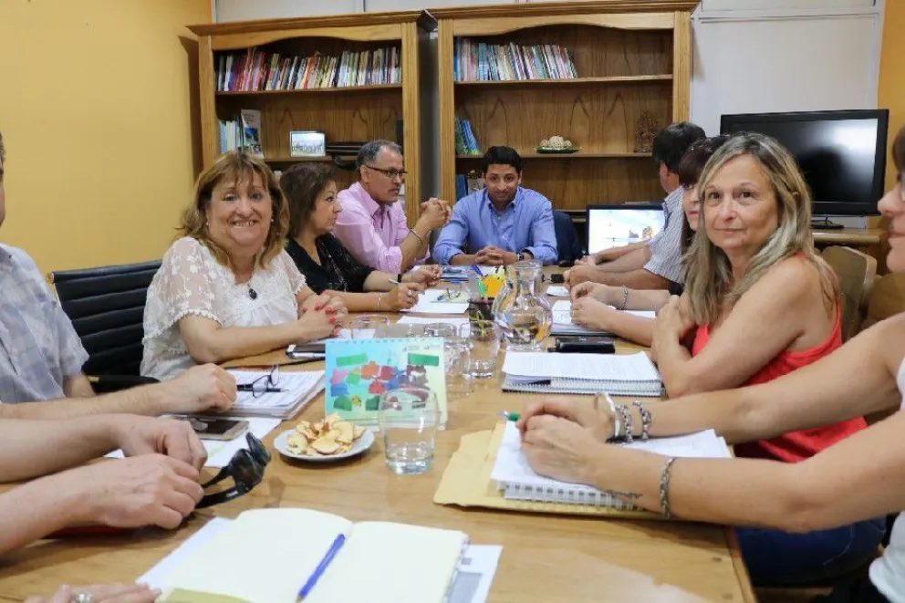 El Gobierno y la Unter retoman la parita: Docentes esperan una oferta