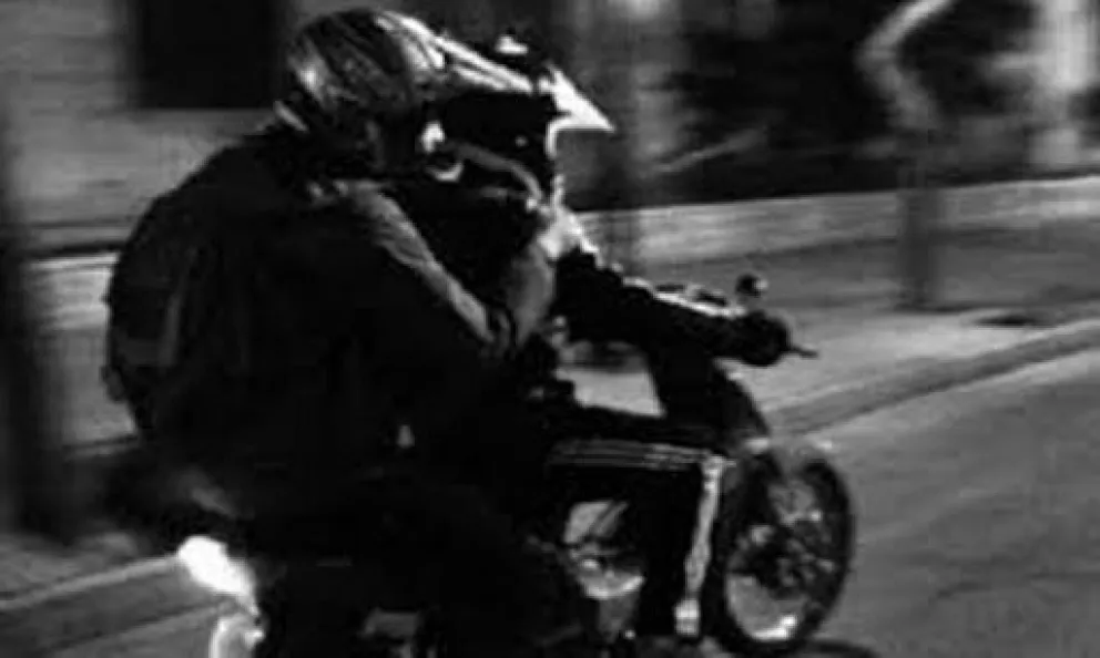 VIDEO: robaron en un almacén y por poco no fueron atrapados por los vecinos  