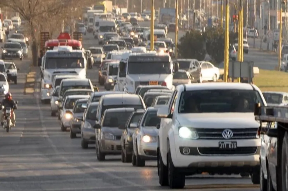 Por el feriado rige la restricción de camiones en las rutas, ¿en qué horario?