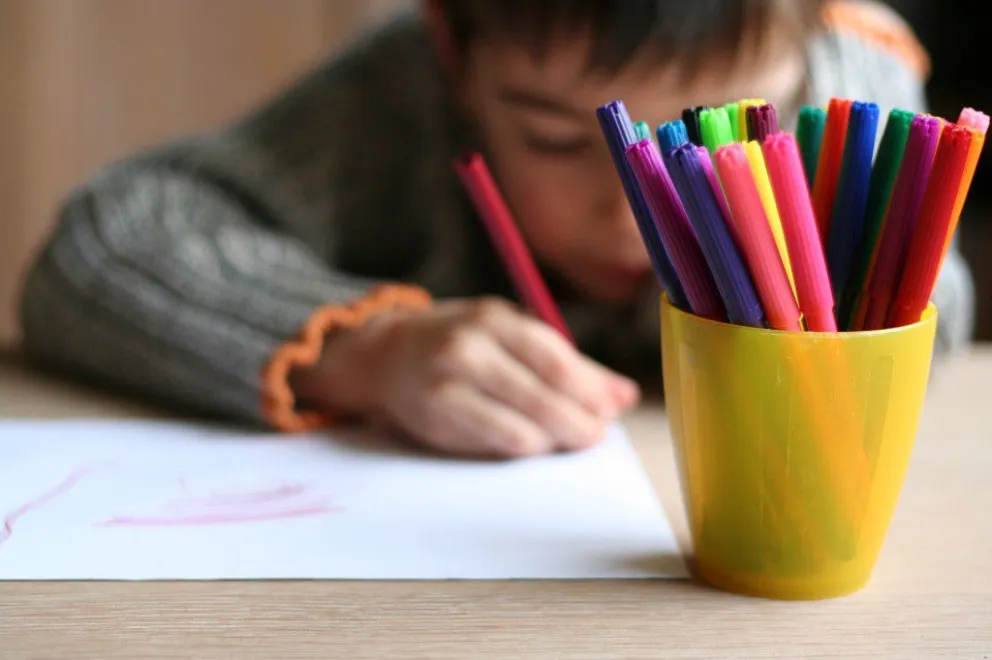 Un niño de 9 años espera por una familia solidaria que pueda acogerlo transitoriamente 