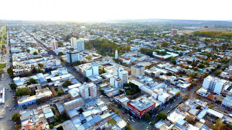 Inaugurarán 18 cuadras de pavimento en un barrio de Roca: mirá dónde