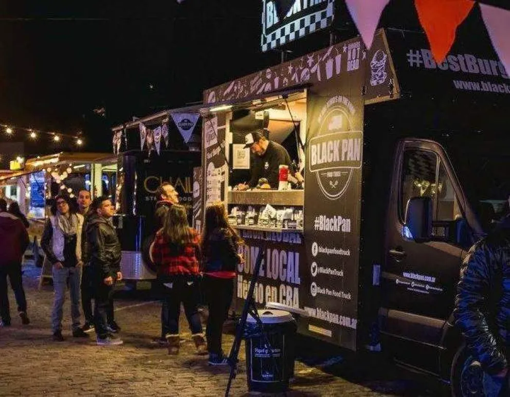 Convocatoria a carros de comida para el Paseo Aniversario de Roca