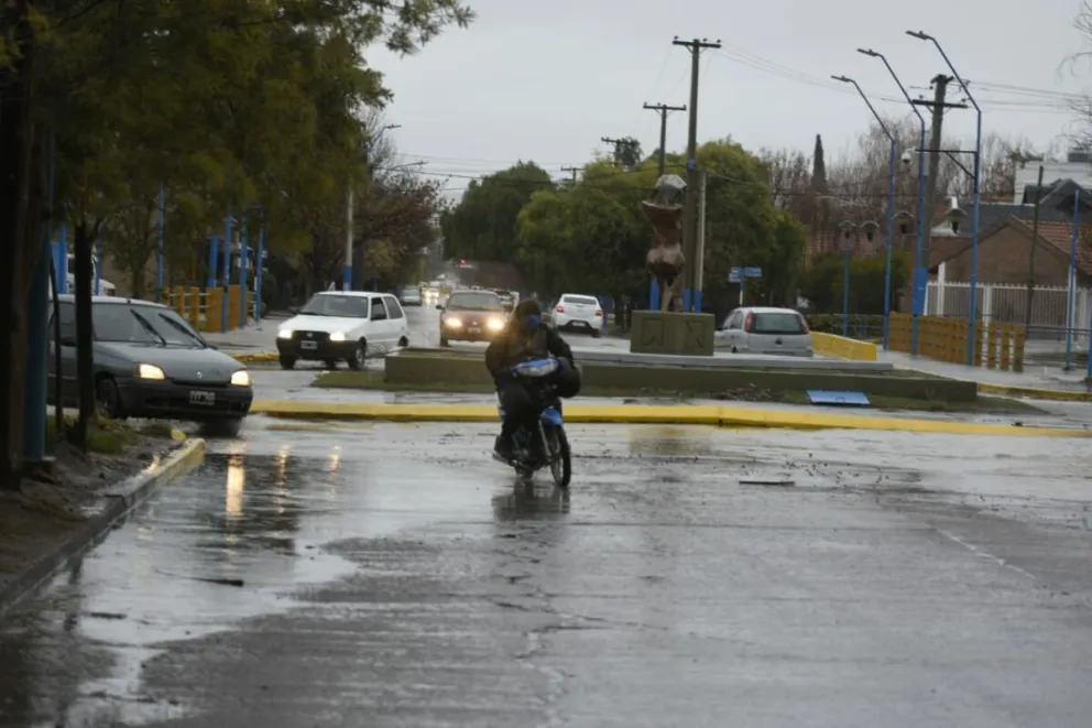 Clima: continúan el tiempo frío y la lluvia
