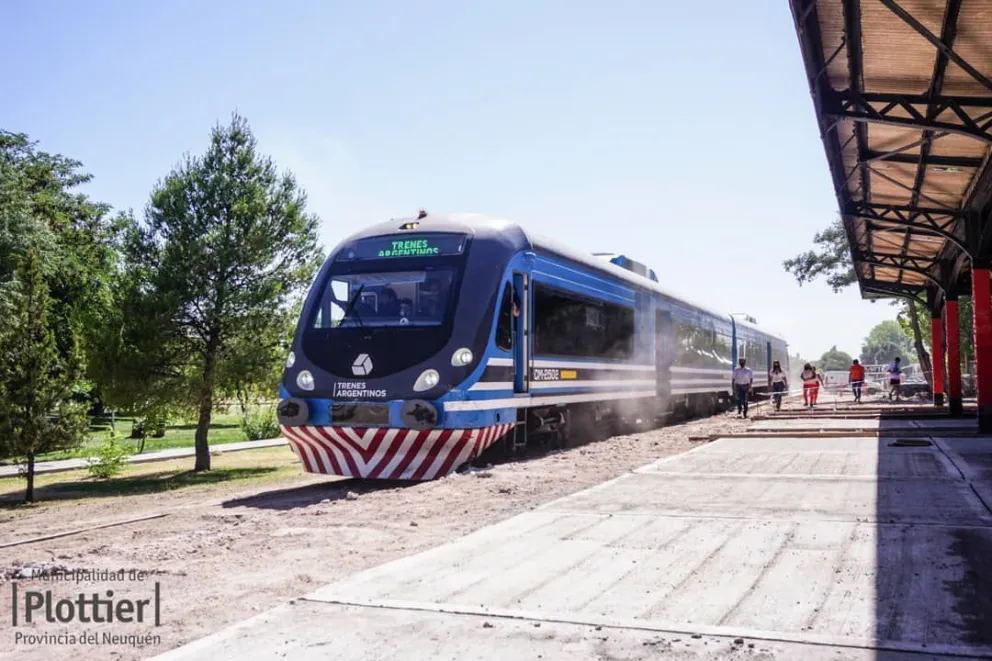 El Tren del Valle permitiría “movilizarse con un transporte terrestre mejor, sin estar presos a una sola empresa” 