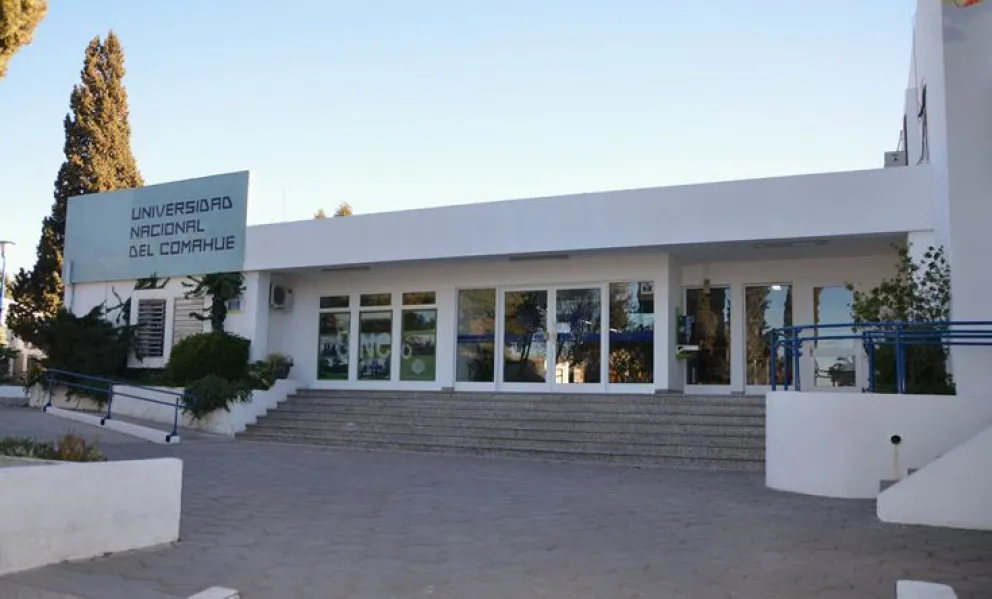 Receso de verano y asueto administrativo en la Universidad del Comahue