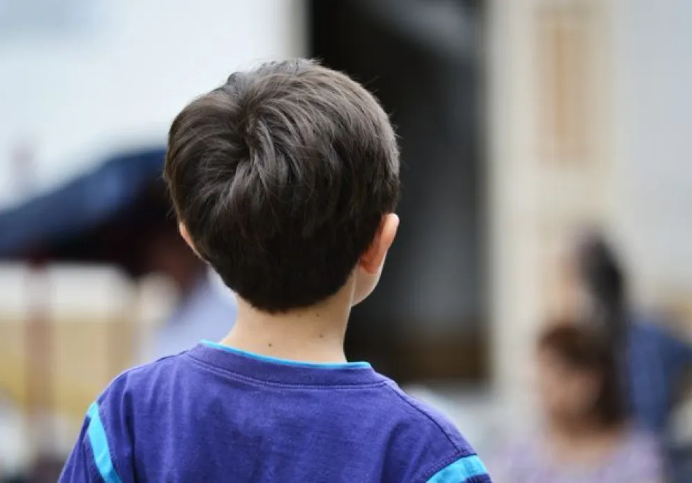 Se abrió una convocatoria a nivel país para adoptar a un niño de 2 años