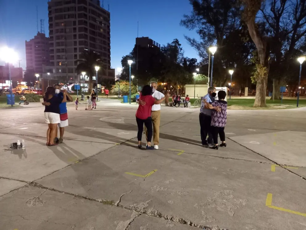 Este sábado la plaza San Martín se llenará de música y baile desde temprano 
