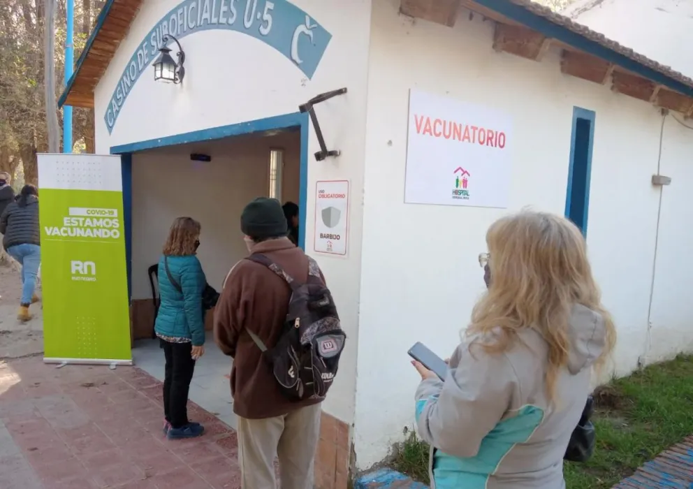 Segunda dosis de refuerzo: Quiénes pueden vacunarse, dónde y cuánto hay que esperar desde la  última dosis 