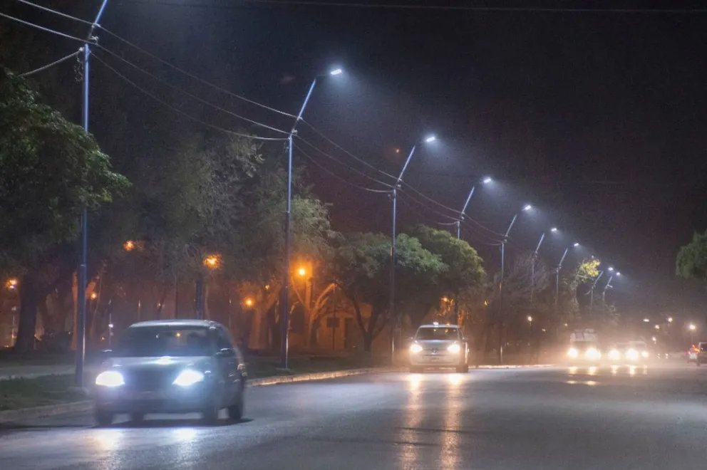 Barrio Alfonsina Storni: Ya comenzó el recambio de luces led 