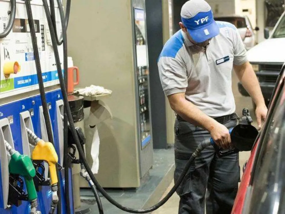 Baja en los combustibles: ¿a cuánto quedaron los precios en Roca?