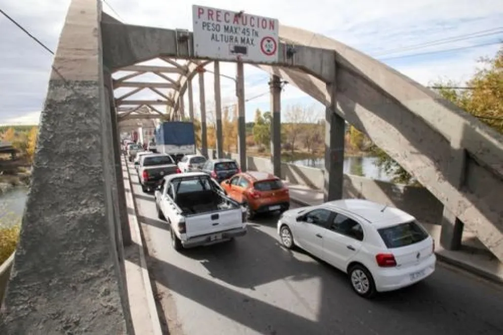 Controversia: ¿Adiós al tradicional puente que une Neuquén-Cipolletti? 