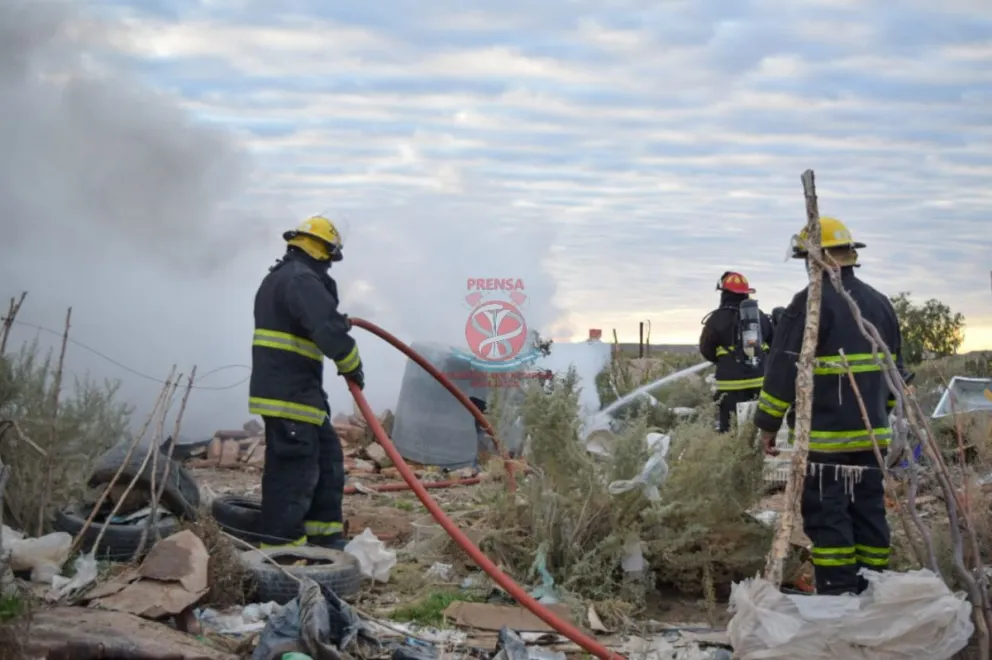 Llamado a la solidaridad: Tienen tres nenes muy chicos y lo perdieron todo en un incendio