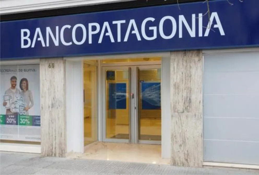 Con más de 28 sucursales y cerca de 150 cajeros automáticos y más de 70 terminales autoservicio, la entidad financiera lidera hoy el número de préstamos y depósitos en la provincia. Foto (Banco Patagonia).