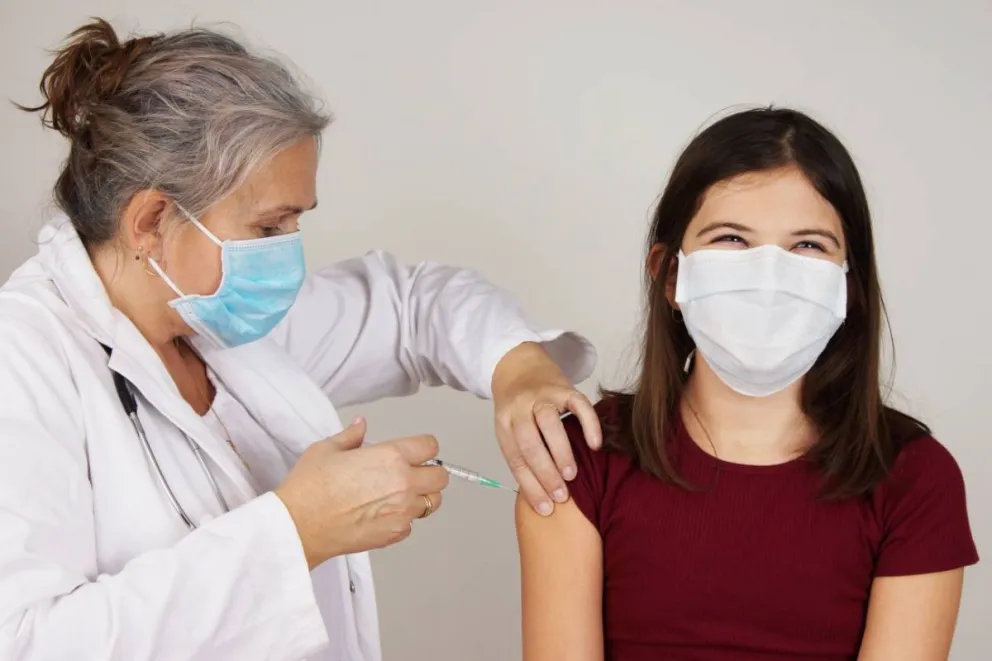 Vacunas contra el coronavirus: el 60% de los argentinos ya completó su esquema