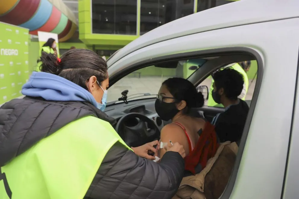 ¡Atención! Vuelve el Auto-Vac, una excelente oportunidad para actualizar tu certificado de vacunación