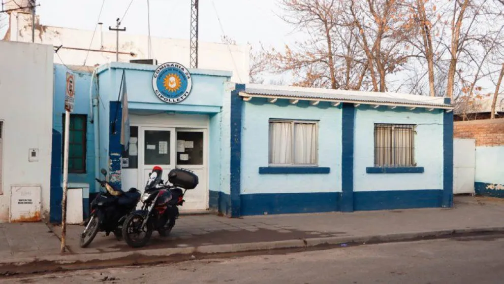 Otro caso de violencia policial: uno de los detenidos recibió patadas en la cabeza